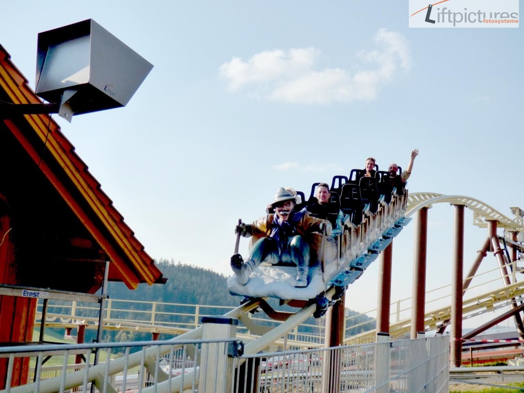 Achterbahn mit Liftpictures